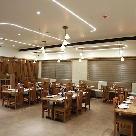 Hotel Aditya Mansingh Inn Somnāth Esterno foto