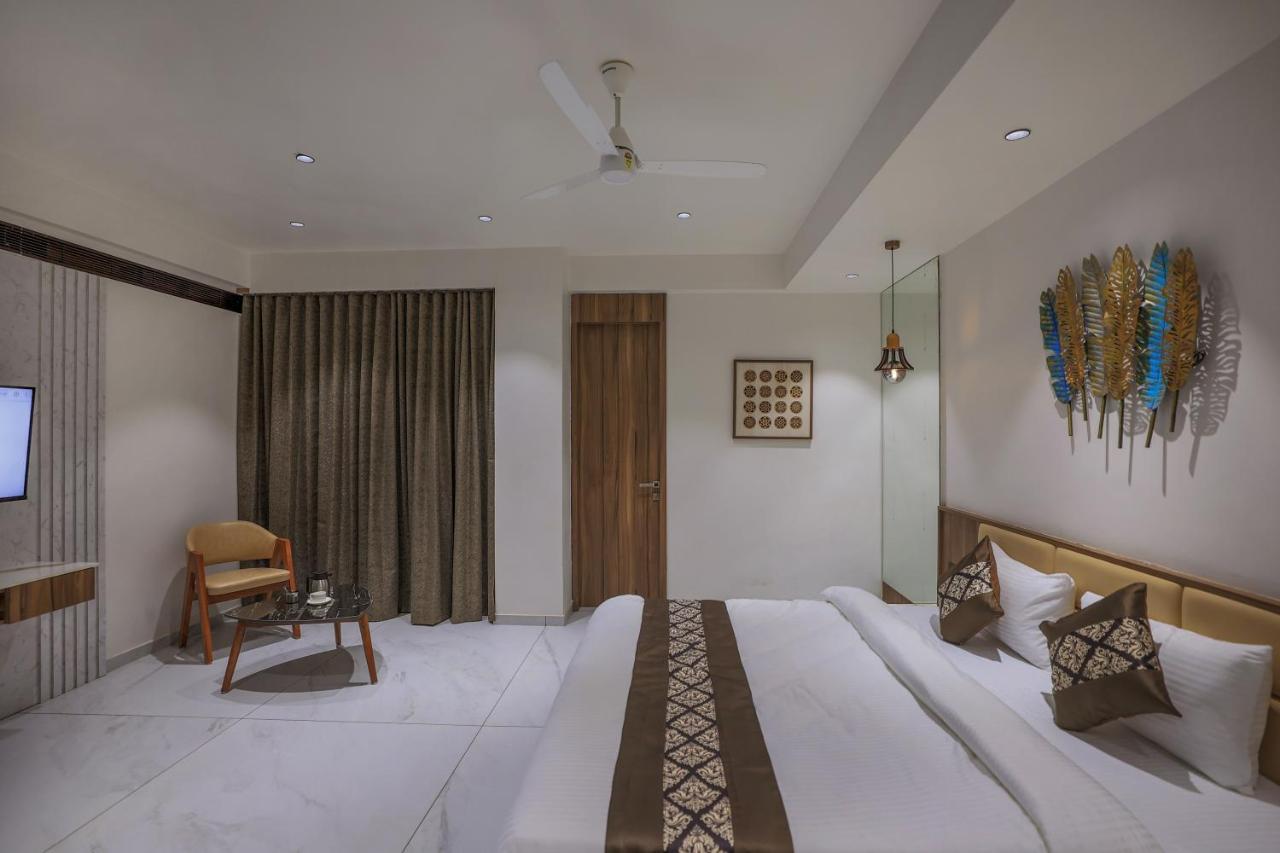 Hotel Aditya Mansingh Inn Somnāth Esterno foto