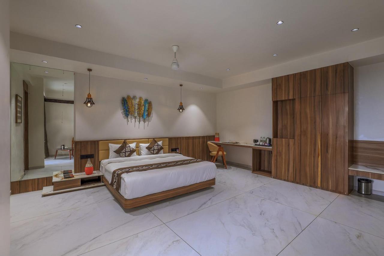 Hotel Aditya Mansingh Inn Somnāth Esterno foto