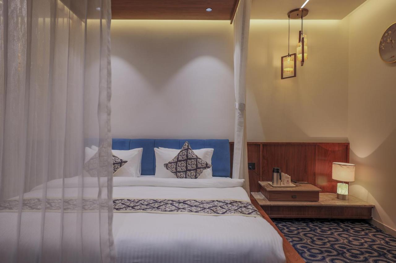 Hotel Aditya Mansingh Inn Somnāth Esterno foto
