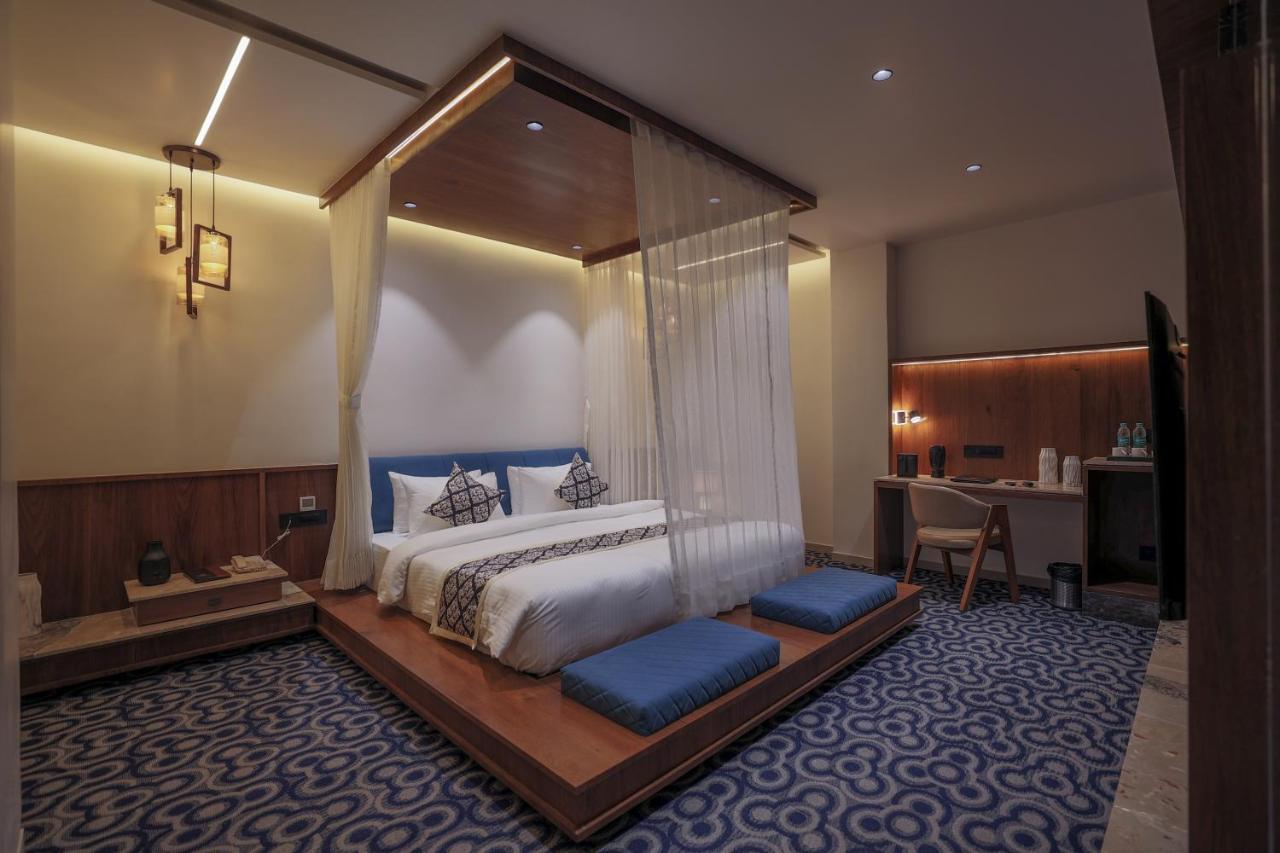 Hotel Aditya Mansingh Inn Somnāth Esterno foto