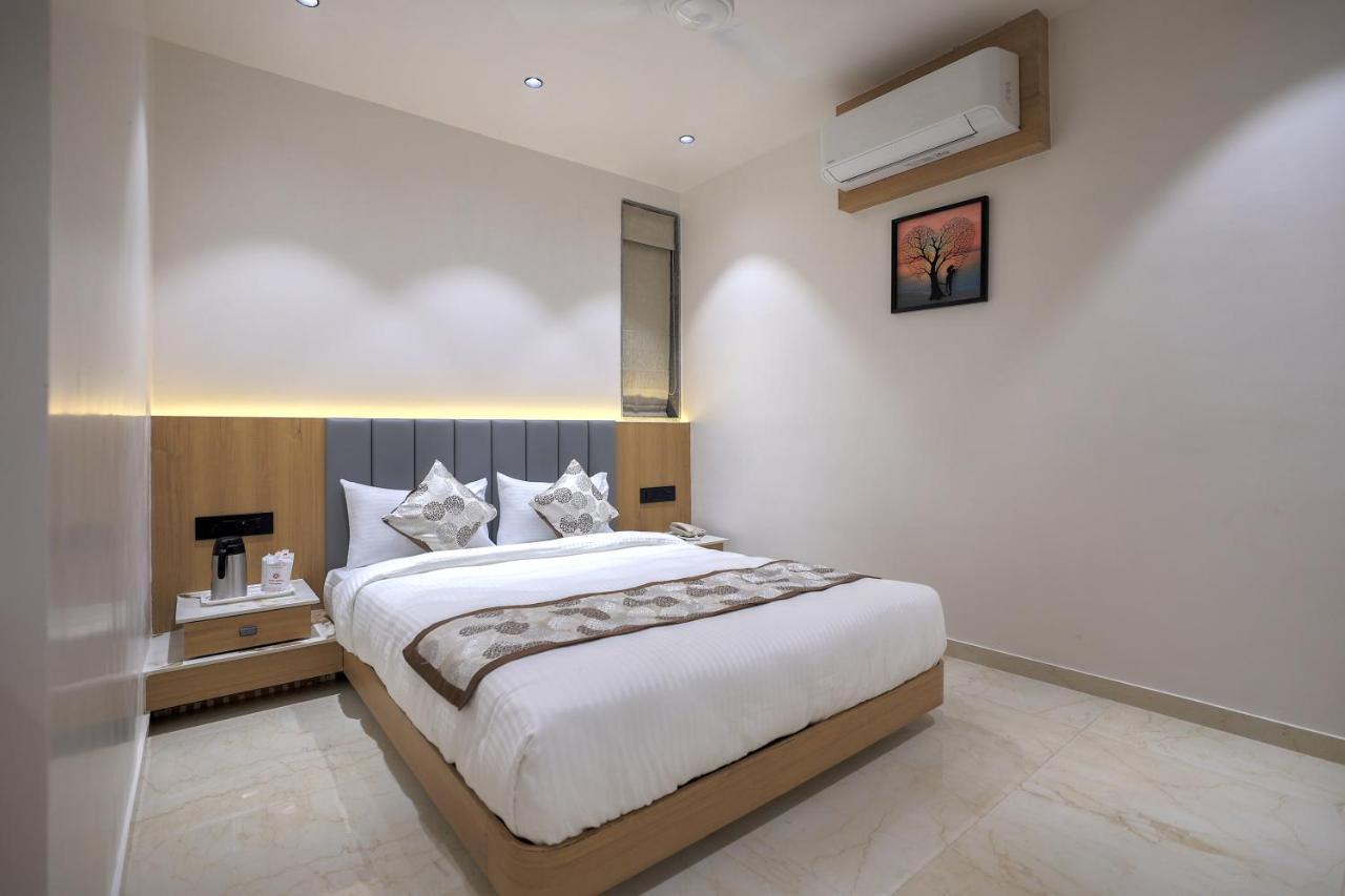 Hotel Aditya Mansingh Inn Somnāth Esterno foto