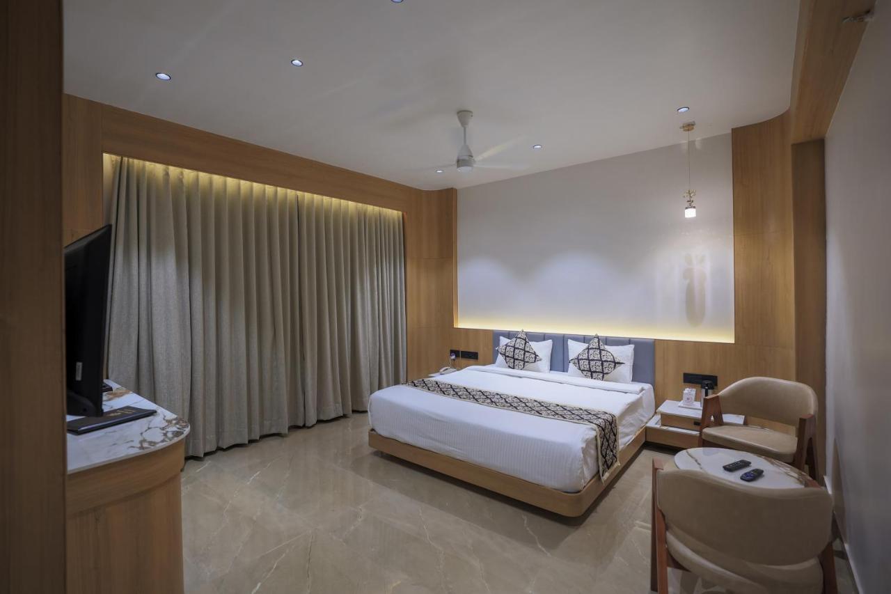 Hotel Aditya Mansingh Inn Somnāth Esterno foto