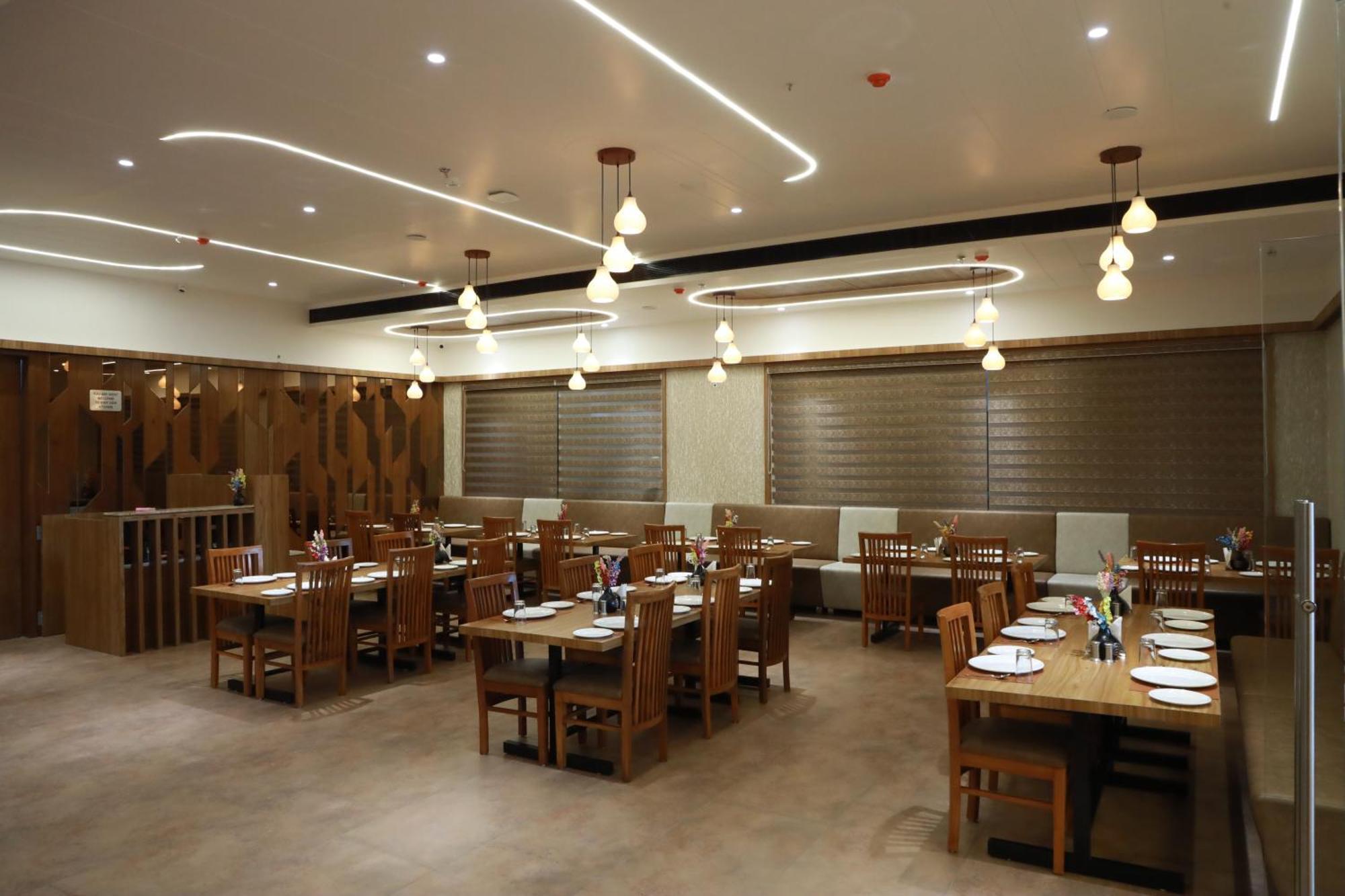 Hotel Aditya Mansingh Inn Somnāth Esterno foto